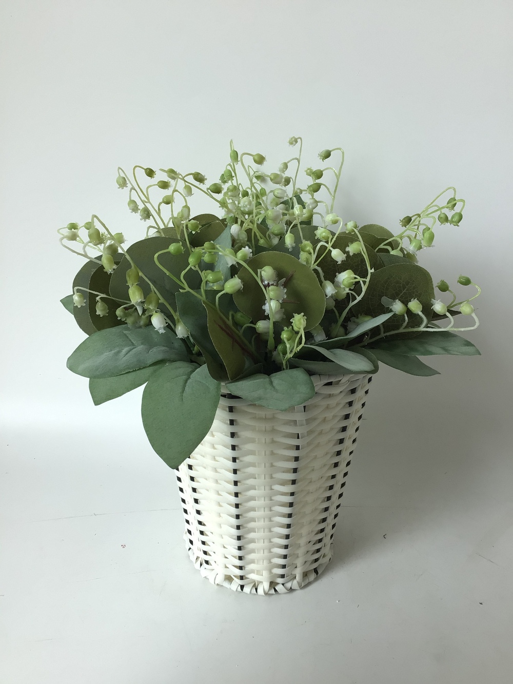 Botanical table decor