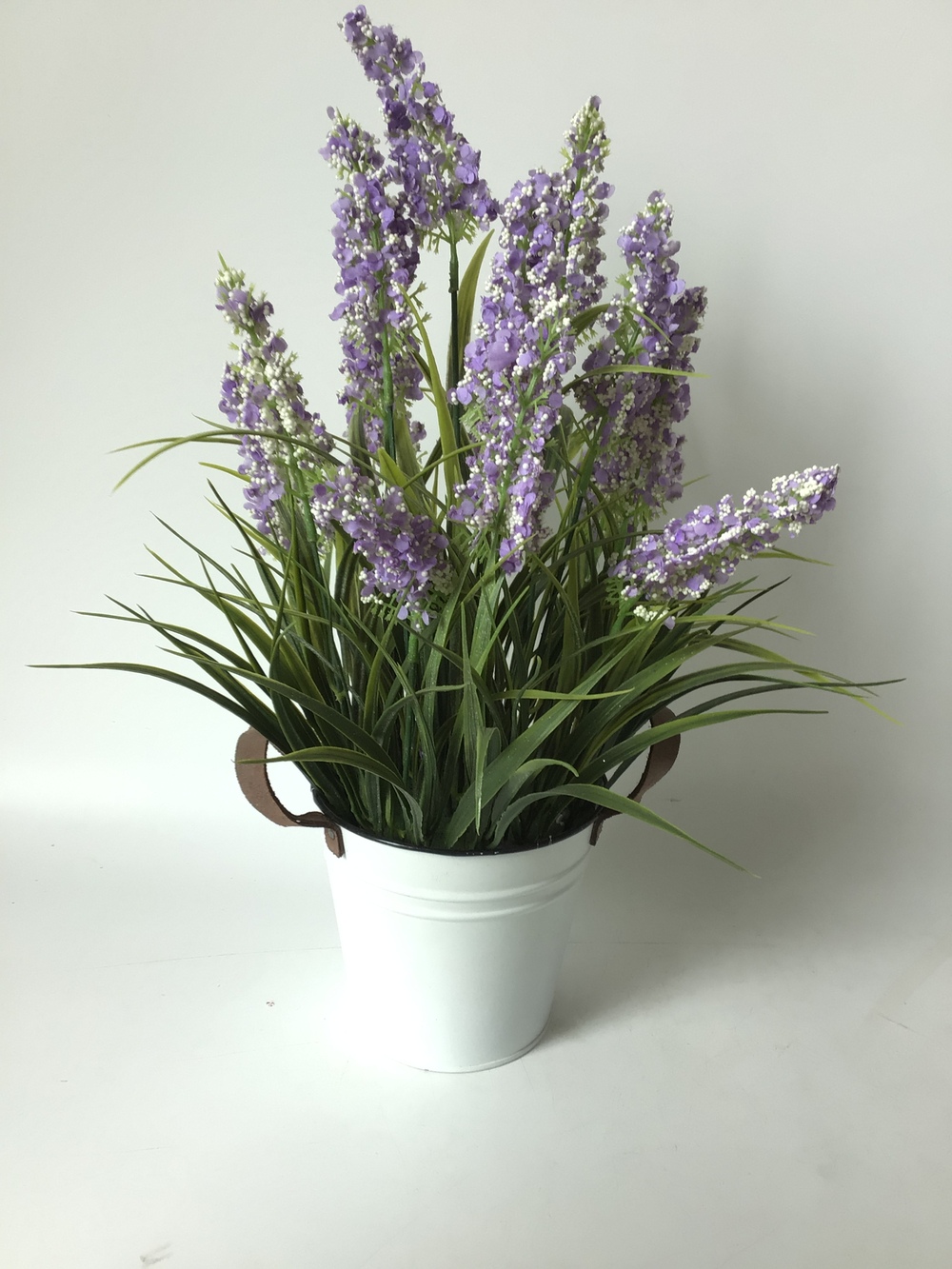 Botanical table decor