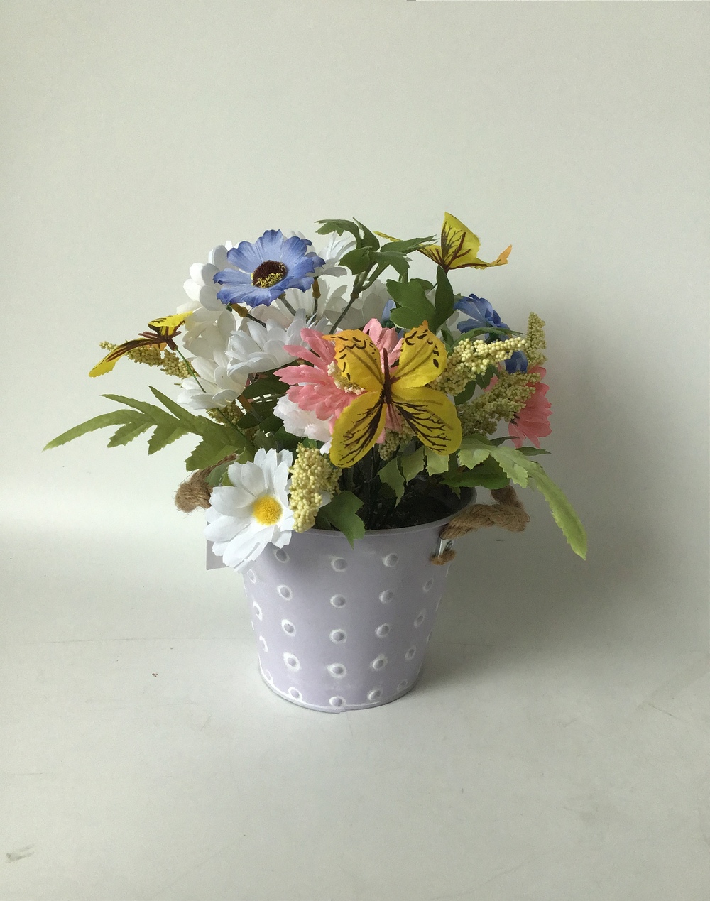 Botanical table decor