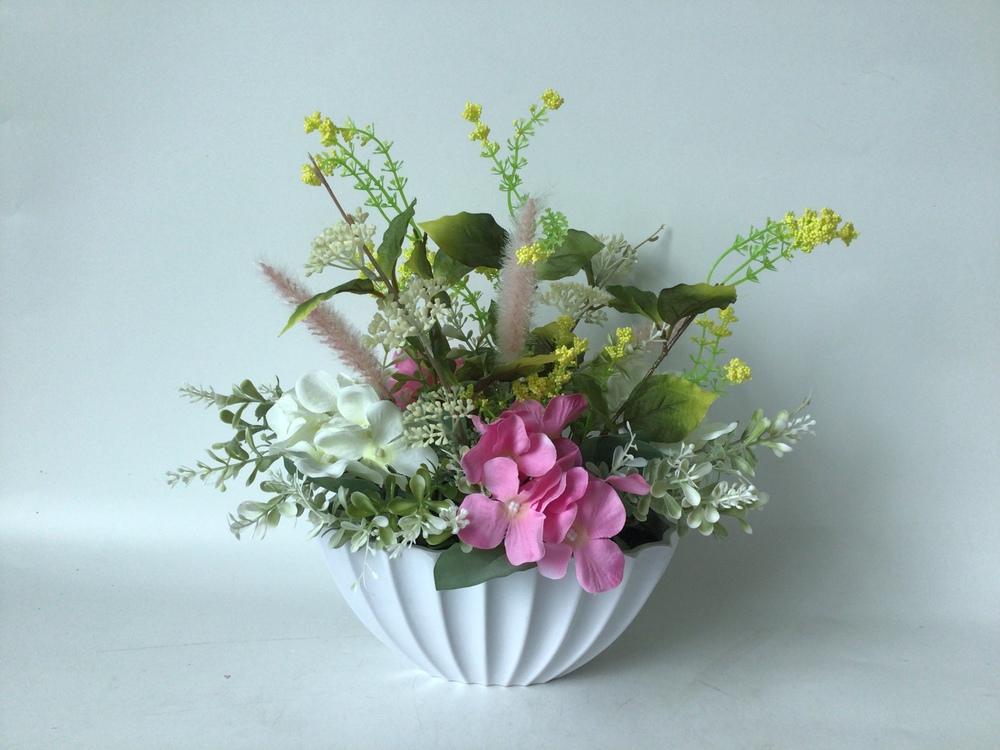 Botanical table decor