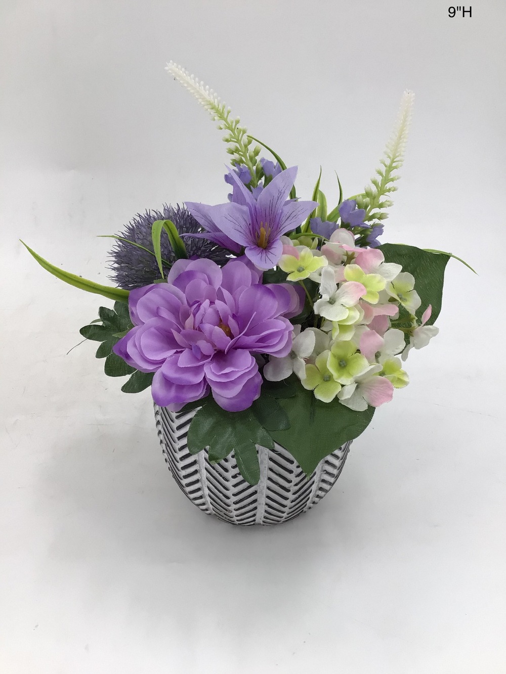 Botanical table decor