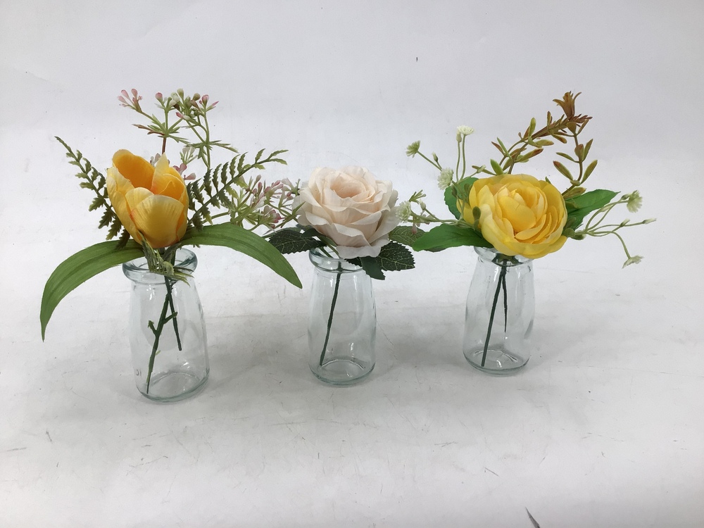 Botanical table decor