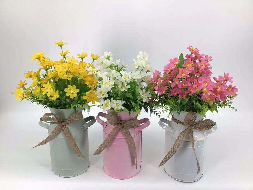 Botanical table decor
