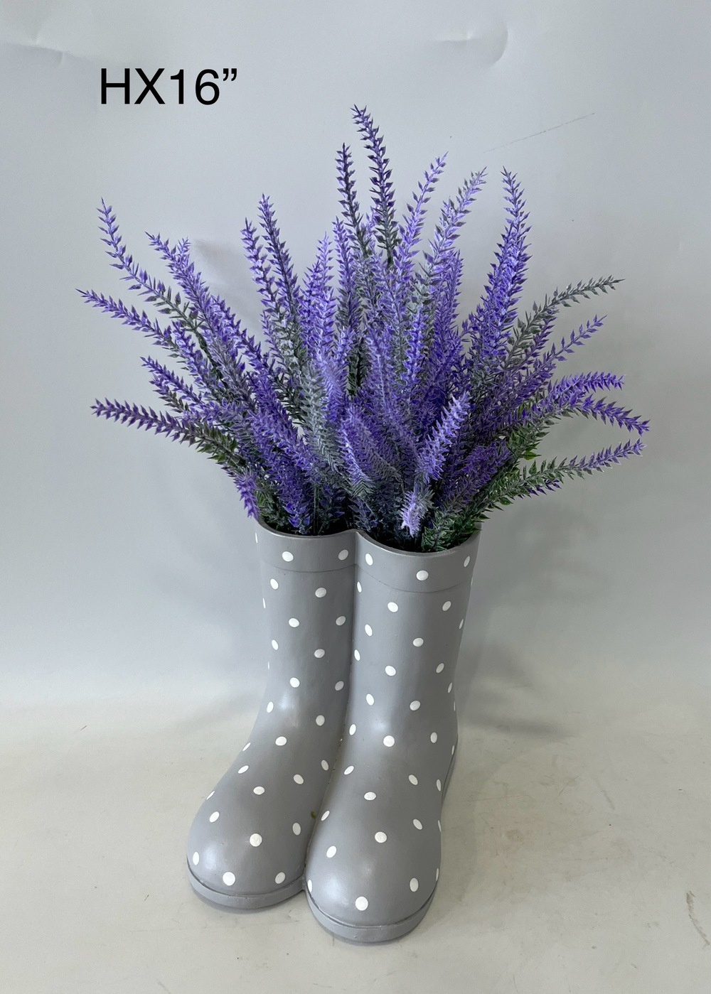 Botanical table decor