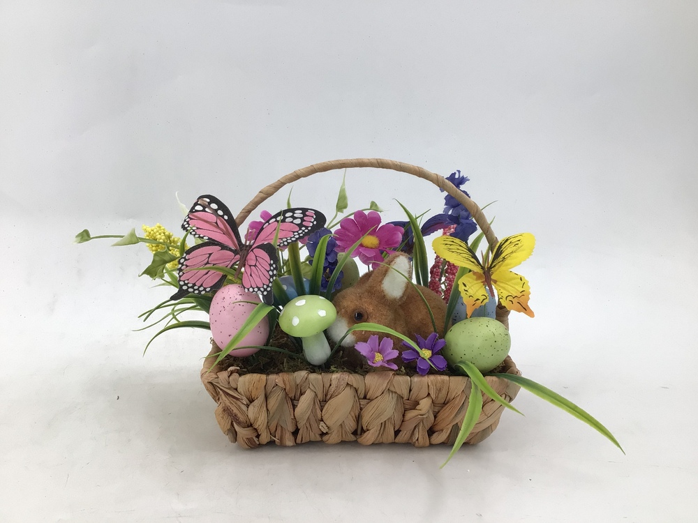 Botanical table decor