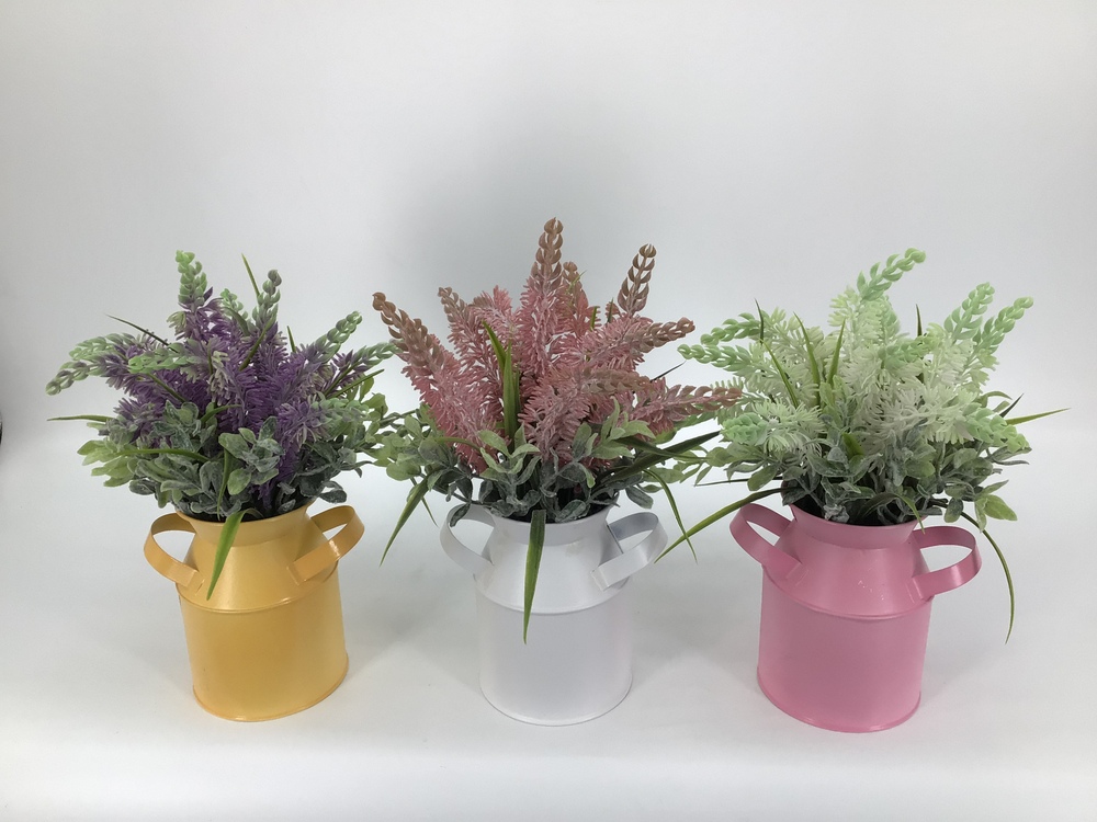 Botanical table decor