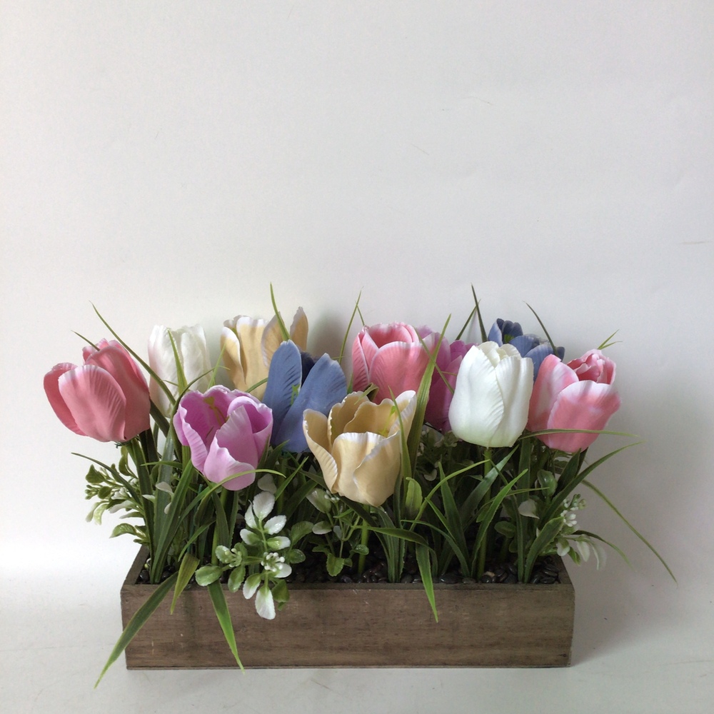 Botanical table decor