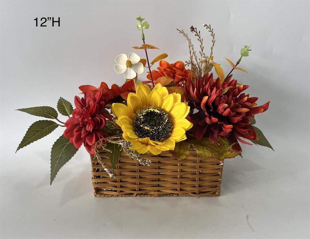 Botanical table decor