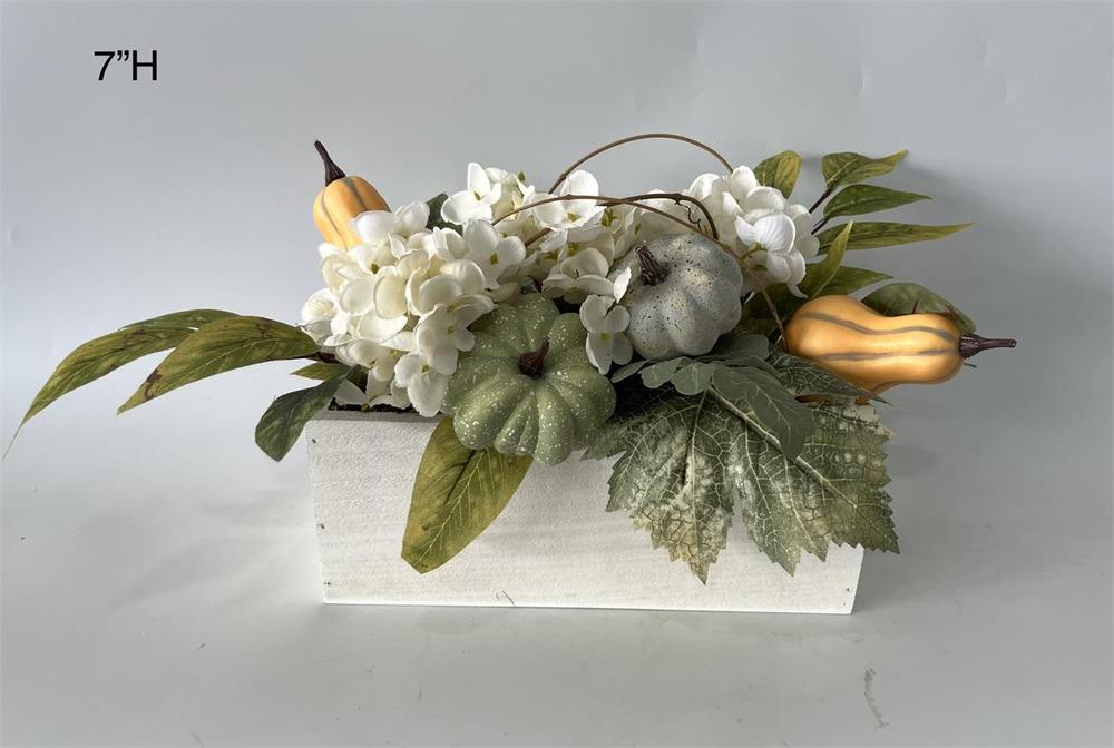 Botanical table decor