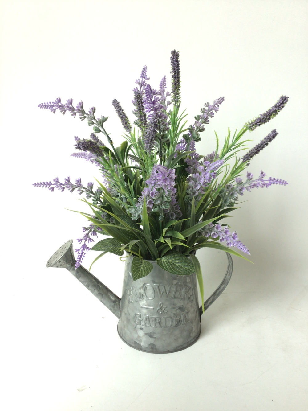 Botanical table decor