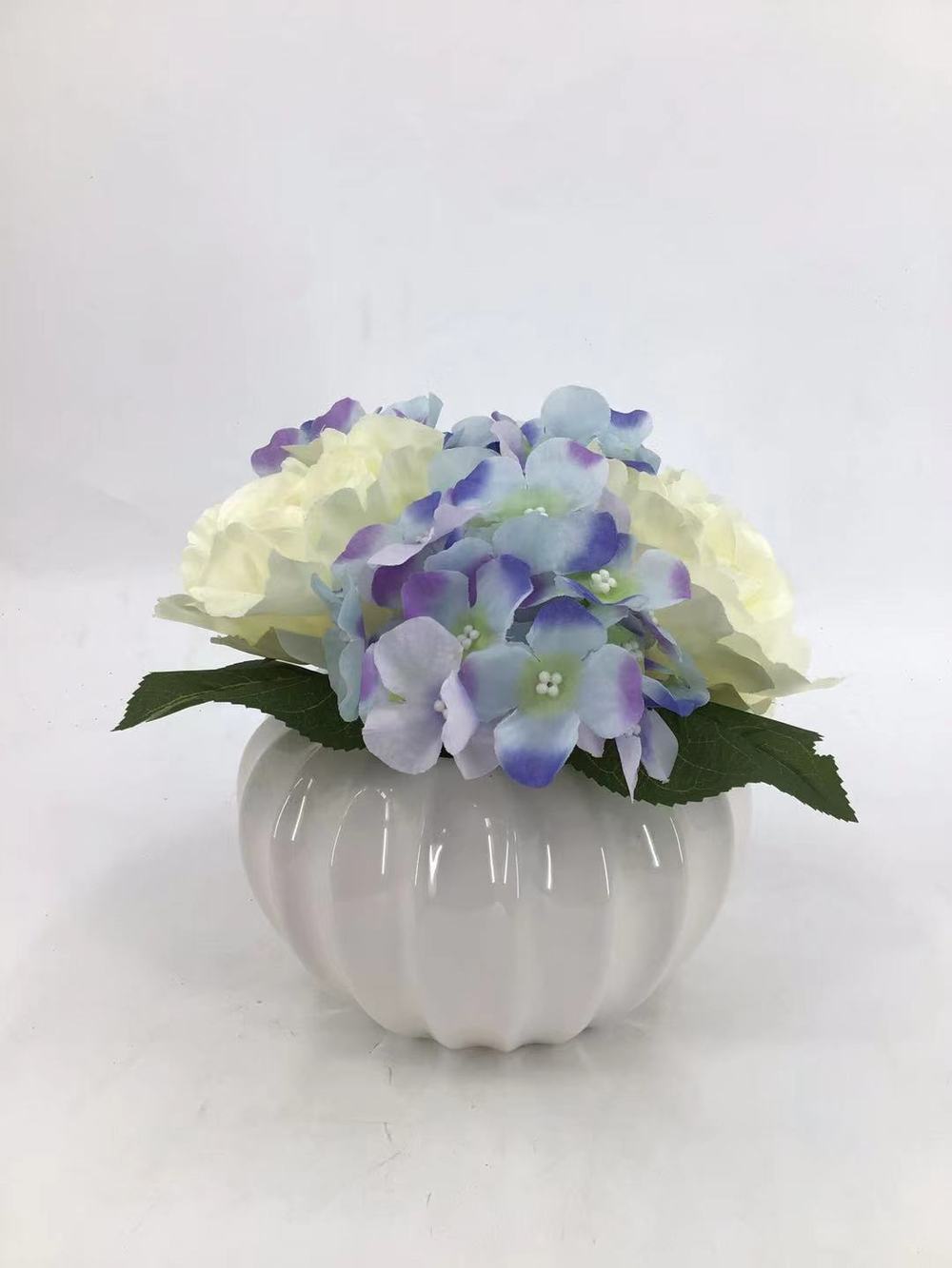 Botanical table decor