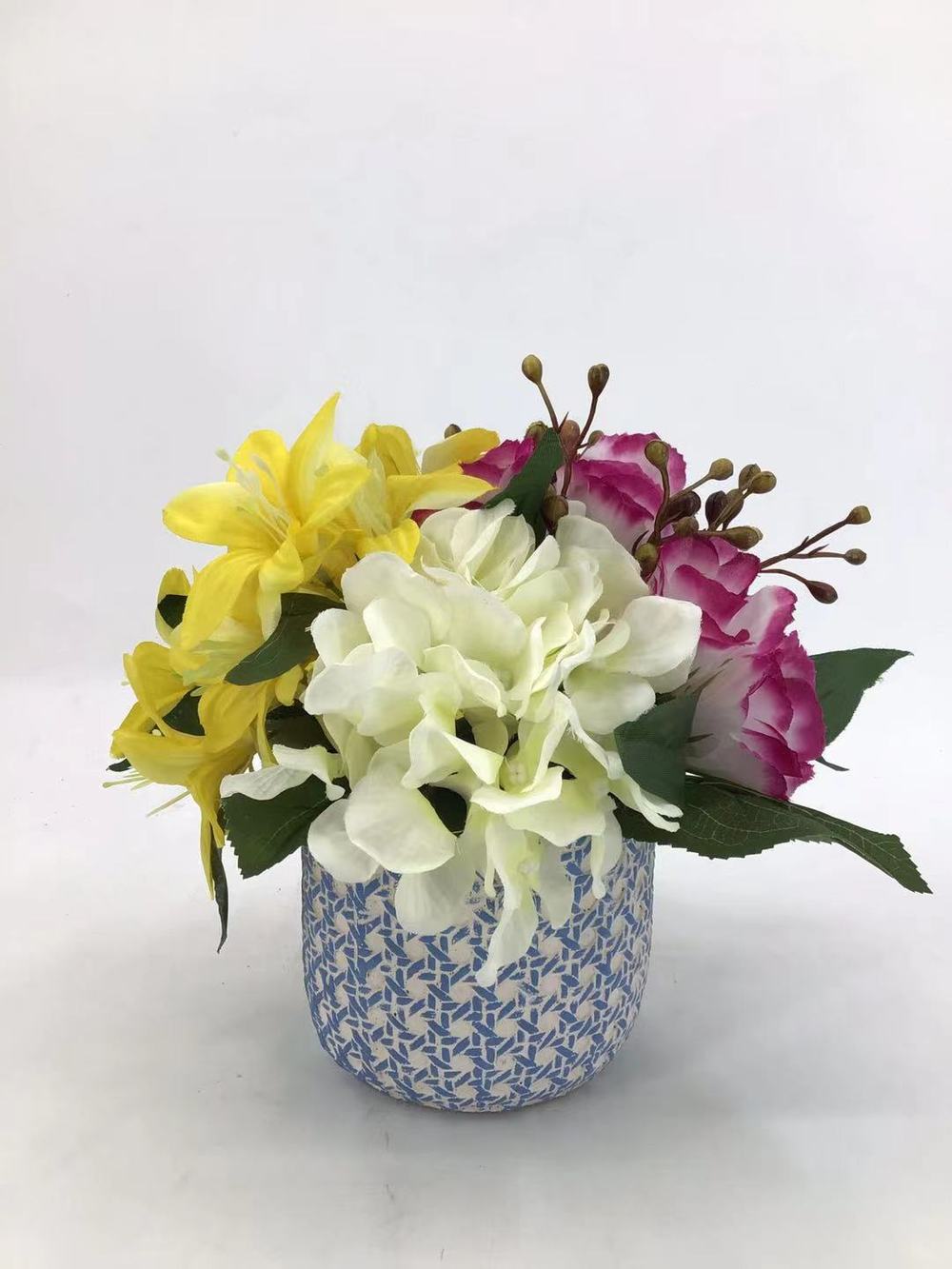 Botanical table decor