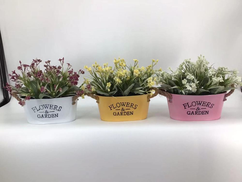 Botanical table decor