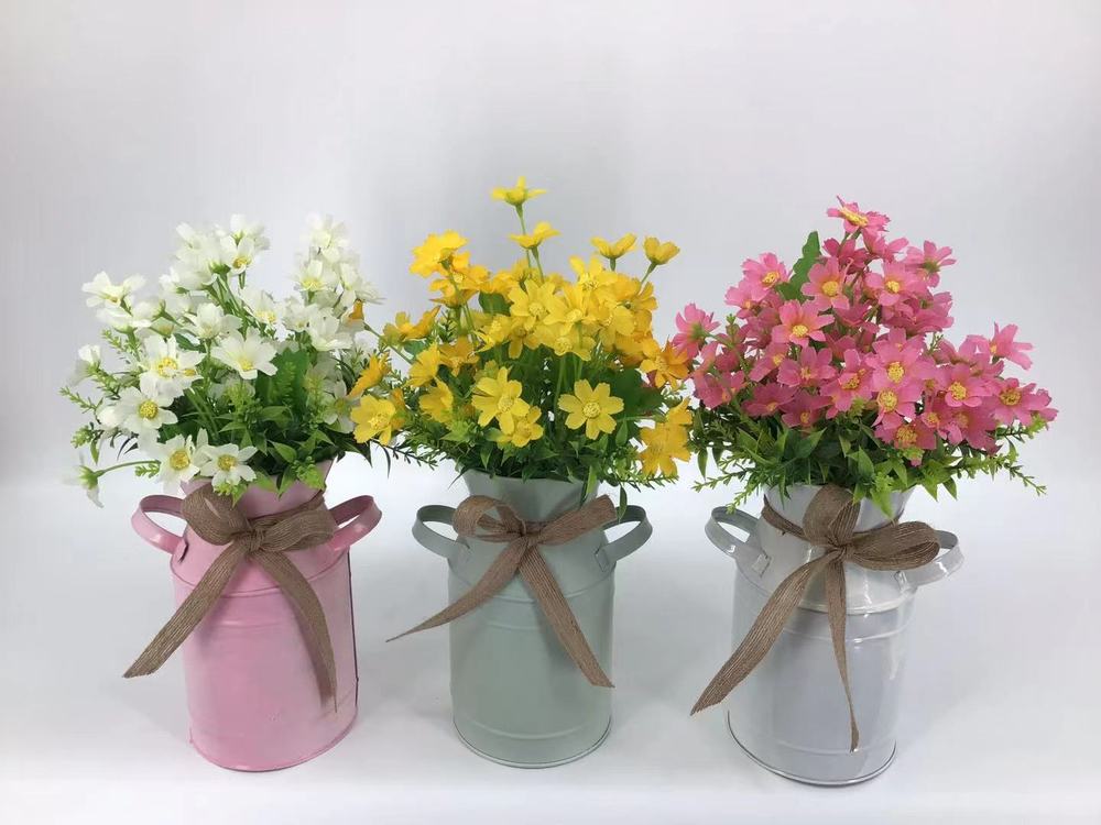 Botanical table decor