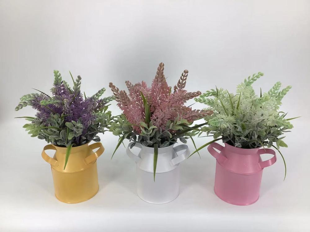 Botanical table decor