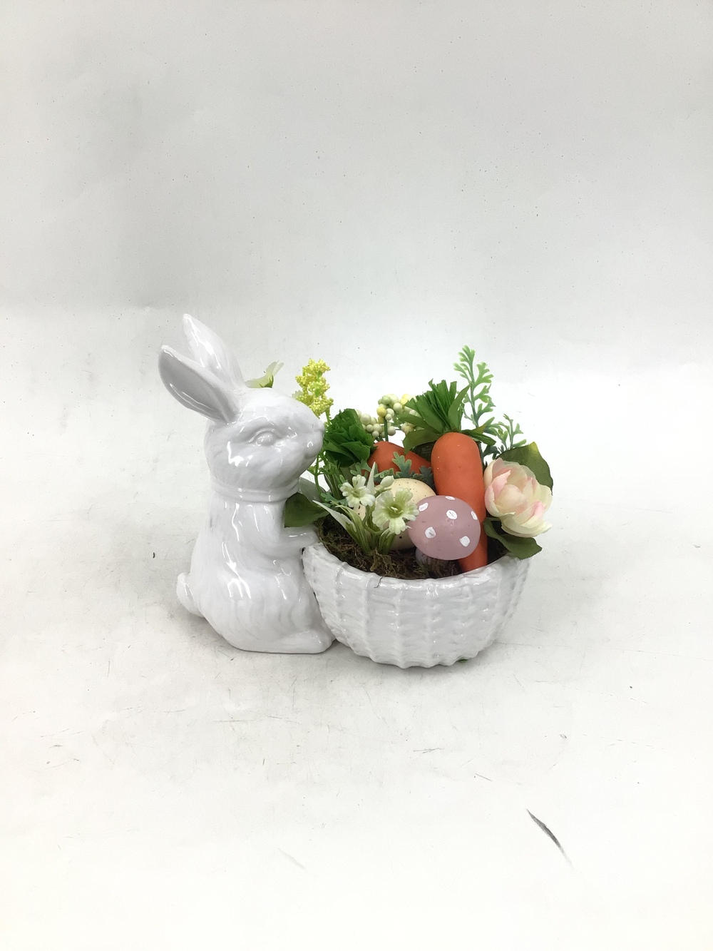 Botanical table decor