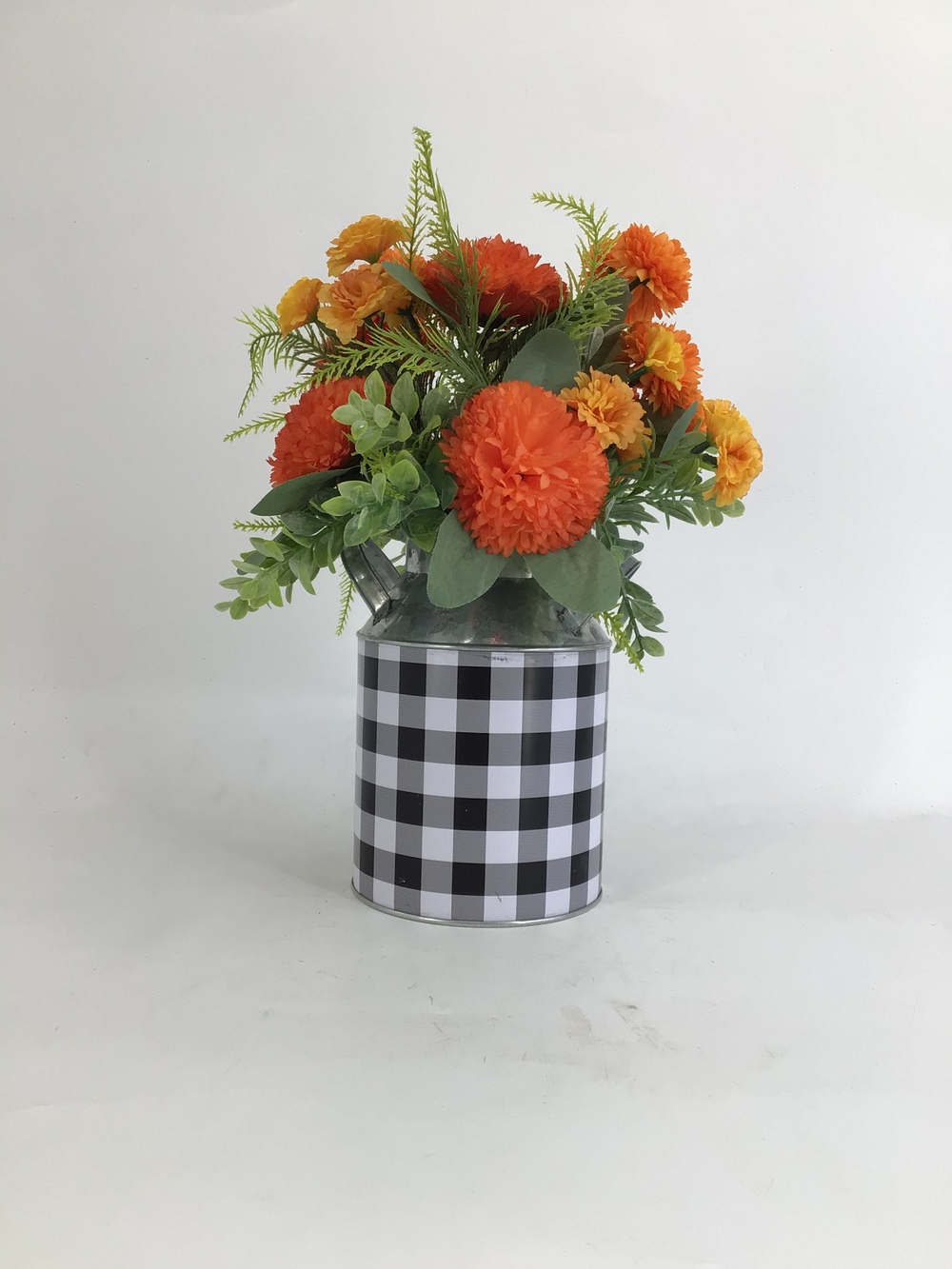 Botanical table decor