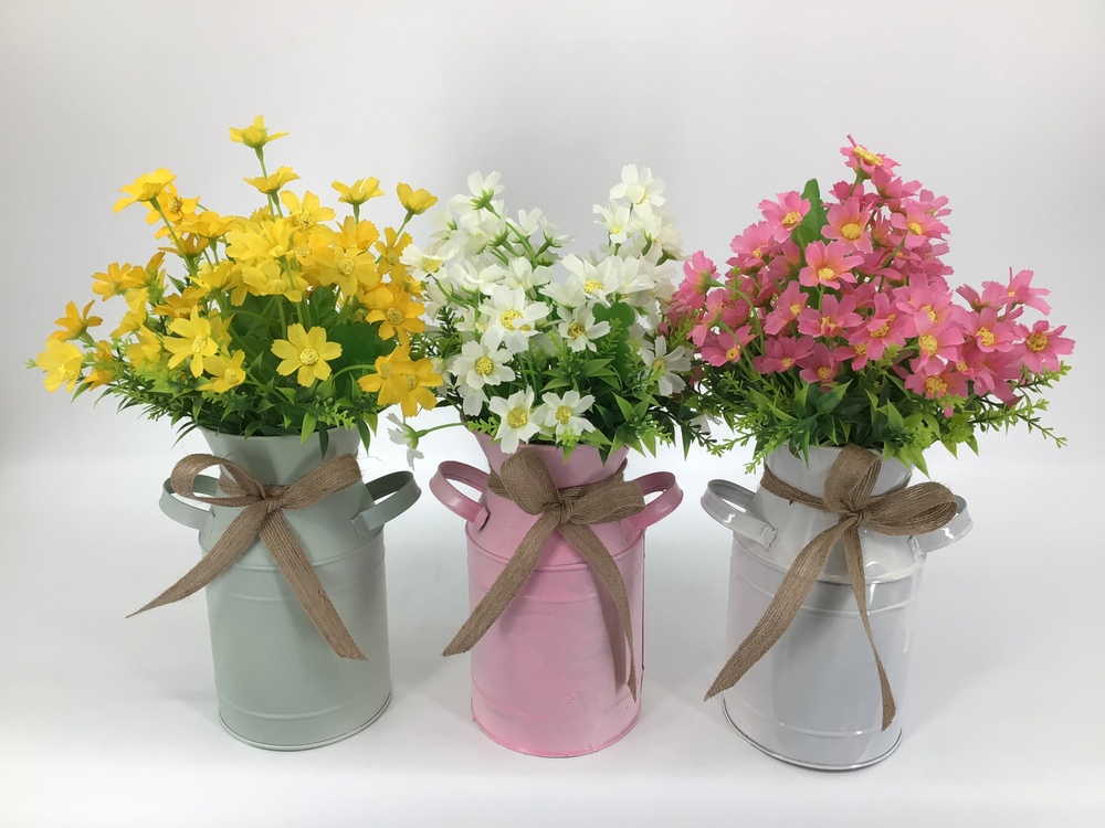 Botanical table decor