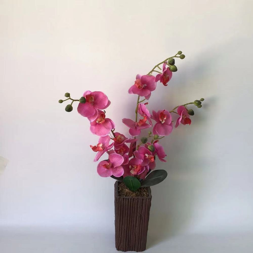 Botanical table decor