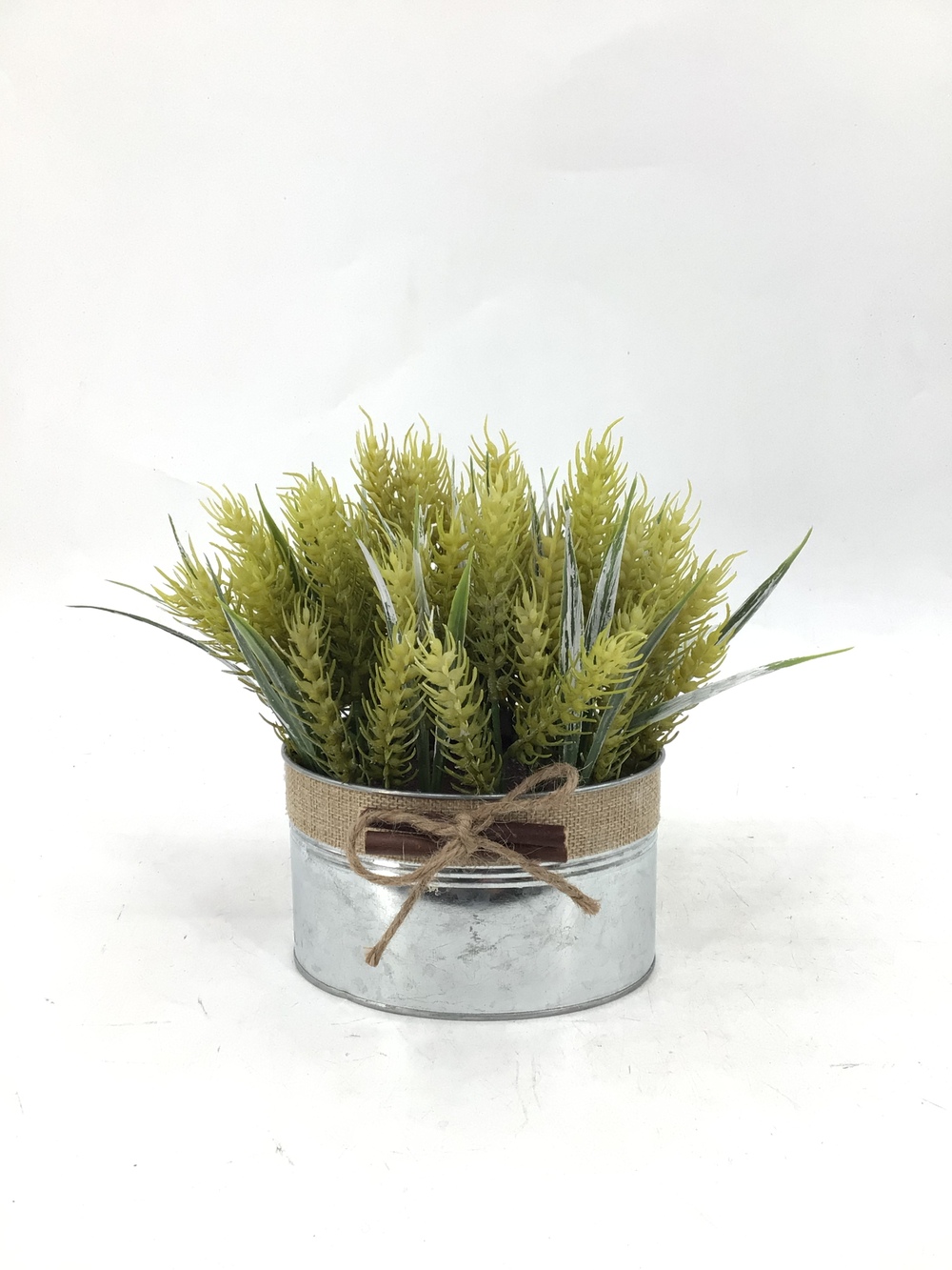 Botanical table decor