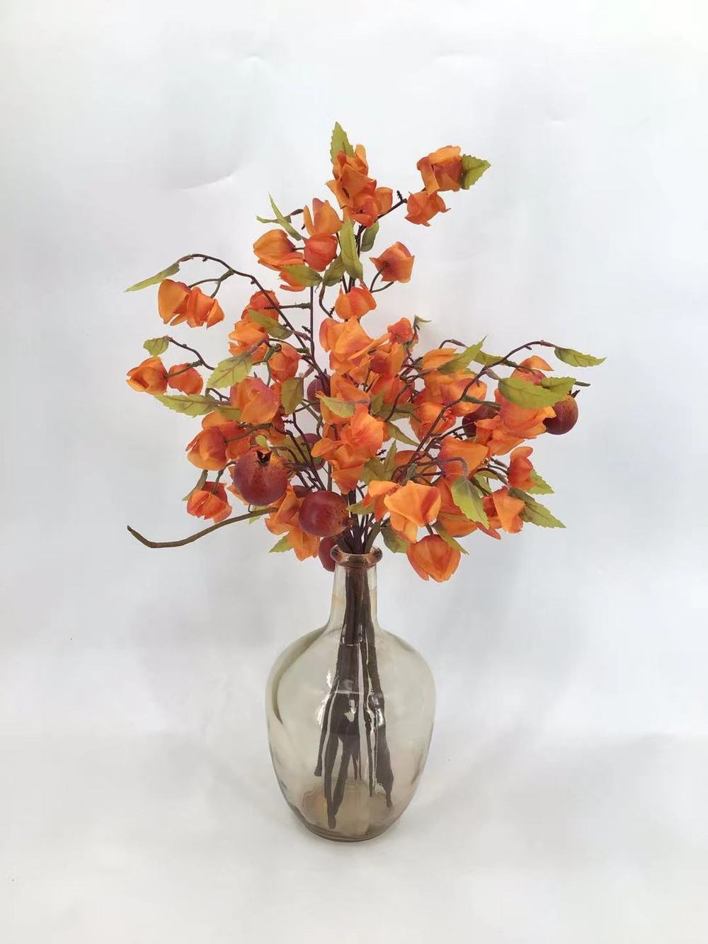 Botanical table decor