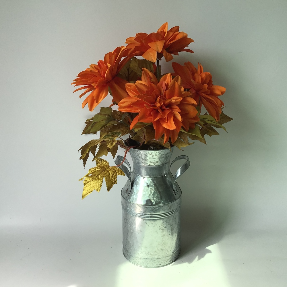 Botanical table decor
