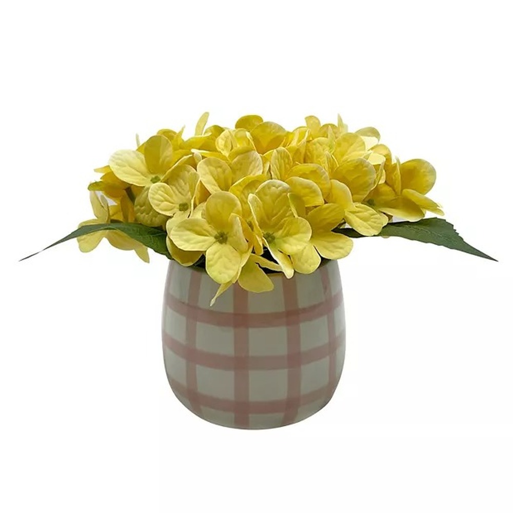 Botanical table decor