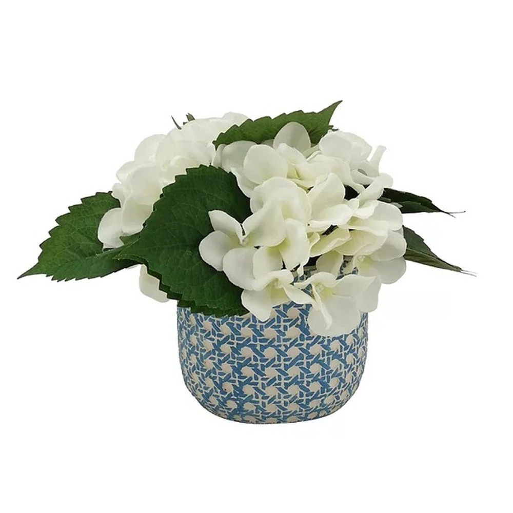 Botanical table decor