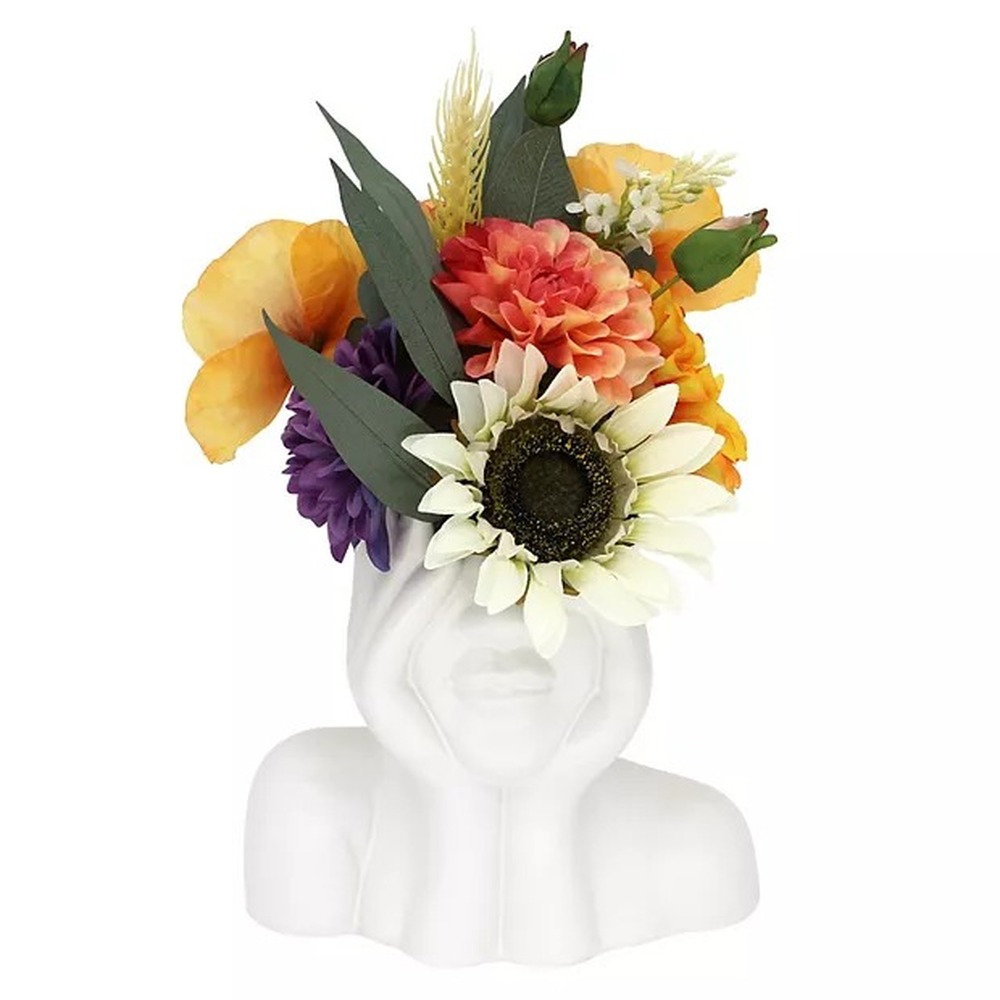 Botanical table decor