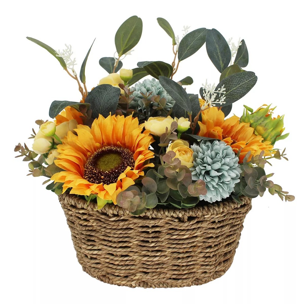 Botanical table decor