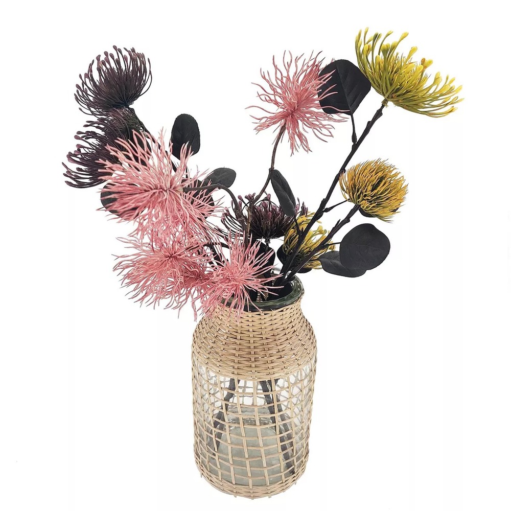 Botanical table decor