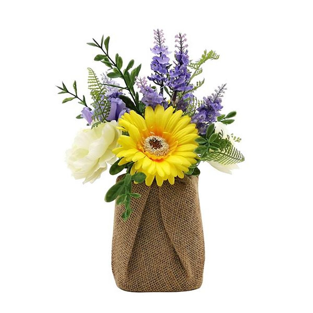 Botanical table decor