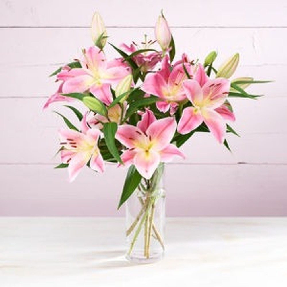 Botanical table decor