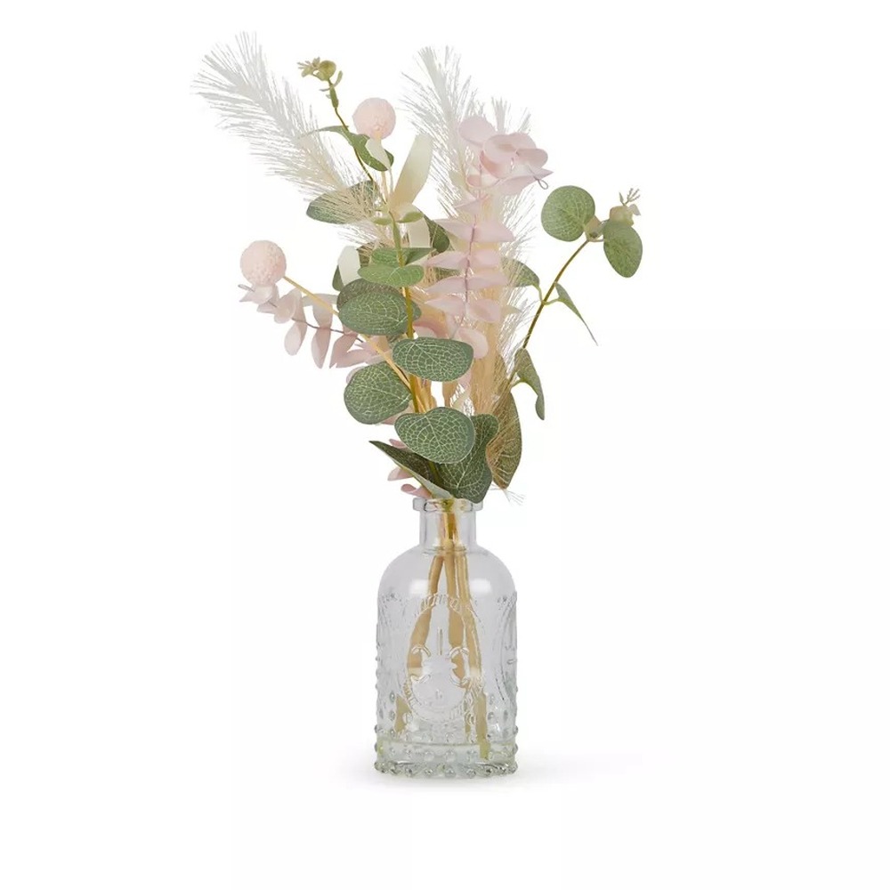 Botanical table decor
