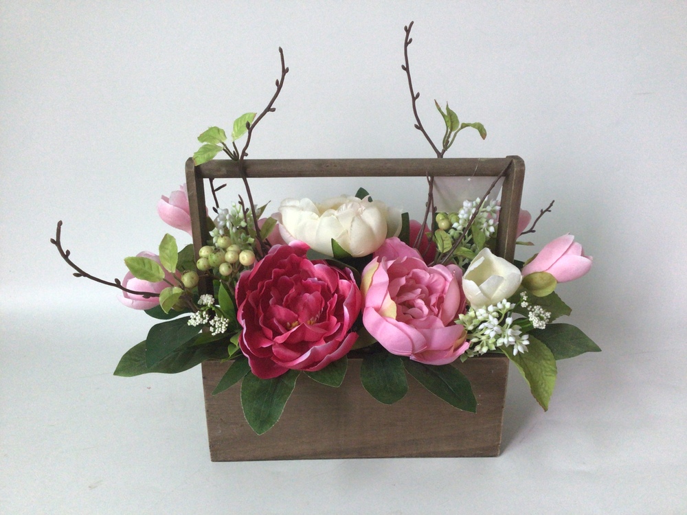 Botanical table decor