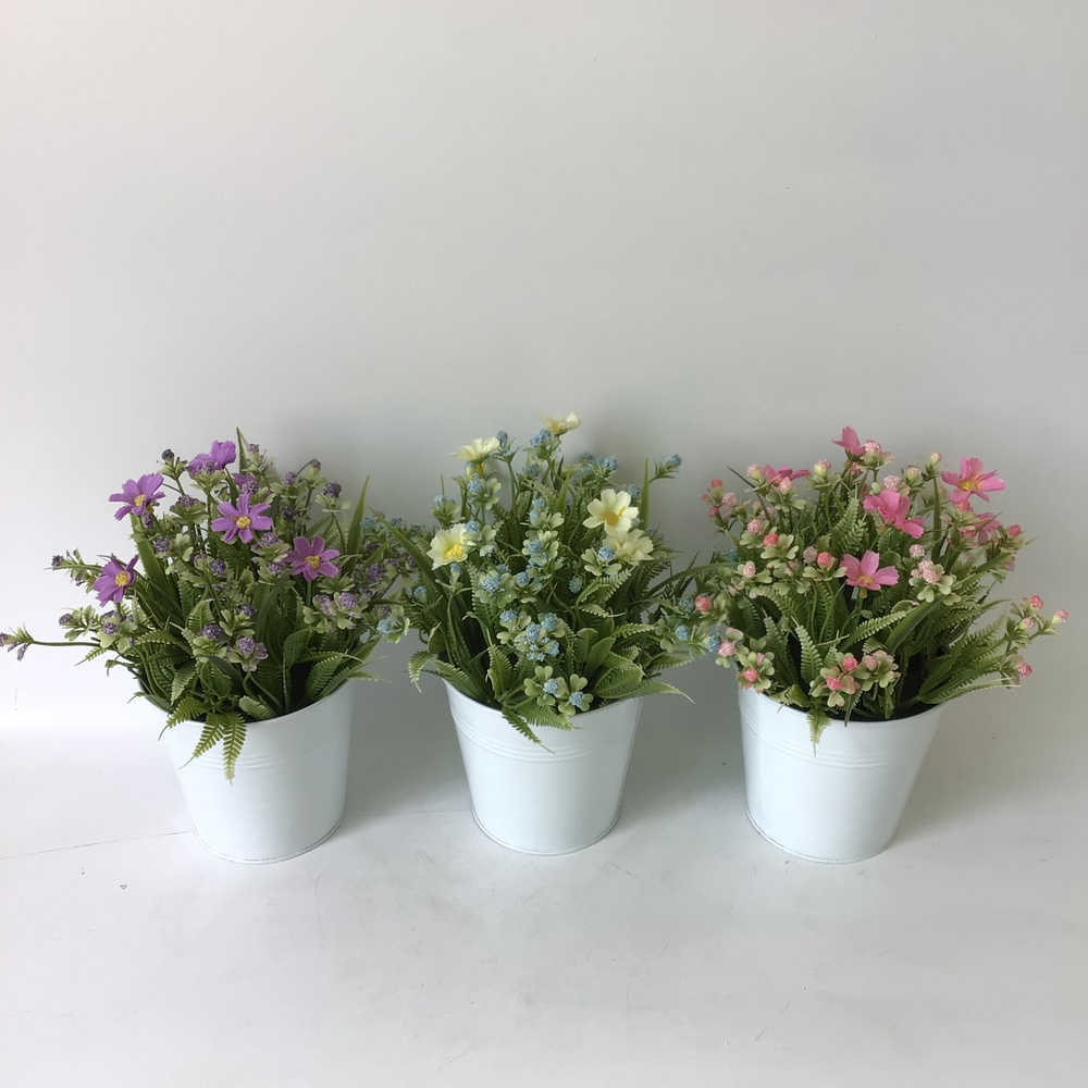 Botanical table decor