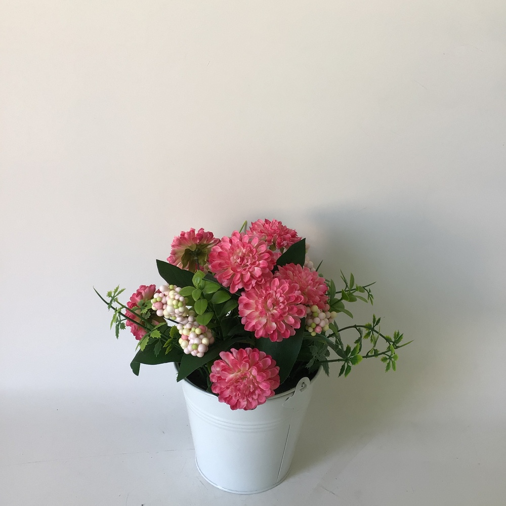 Botanical table decor