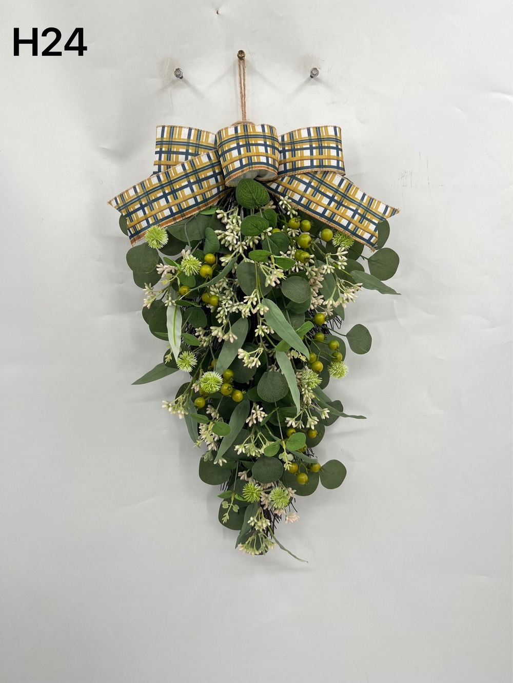 Botanical teadrop
