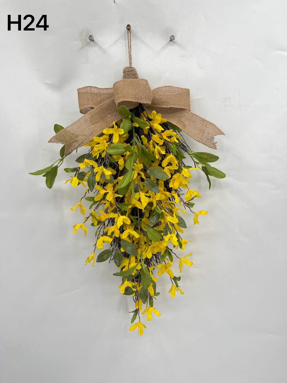 Botanical teadrop