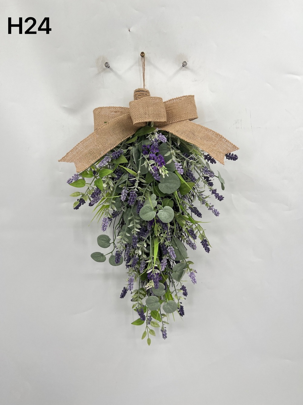 Botanical teadrop