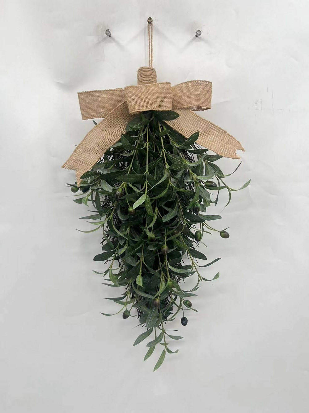 Botanical teadrop