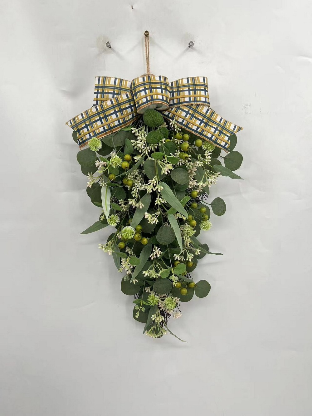 Botanical teadrop