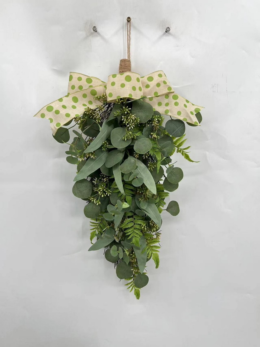 Botanical teadrop